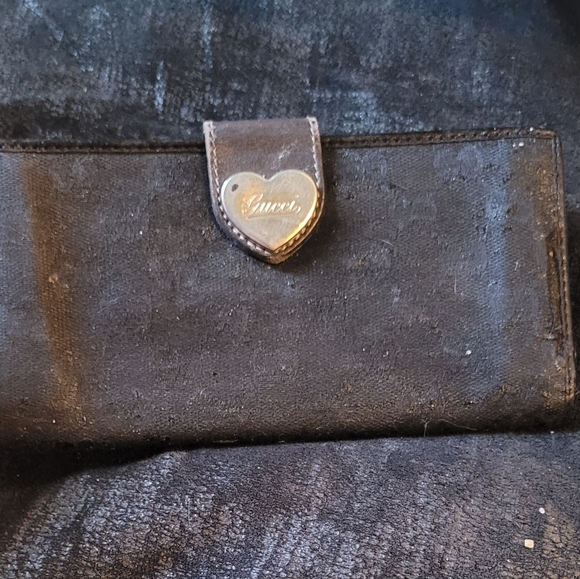 Gucci Leather Heart Wallet Continental Aurhentic Heavily Worn - Picture 1 of 10